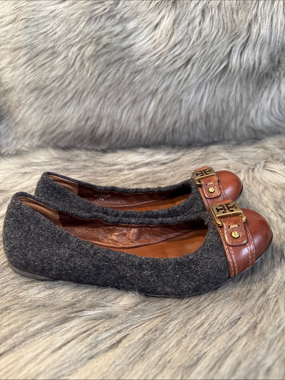 Tory Burch Charcoal Wool Flats with Brown Leather Cap & Gold Logo Size 7